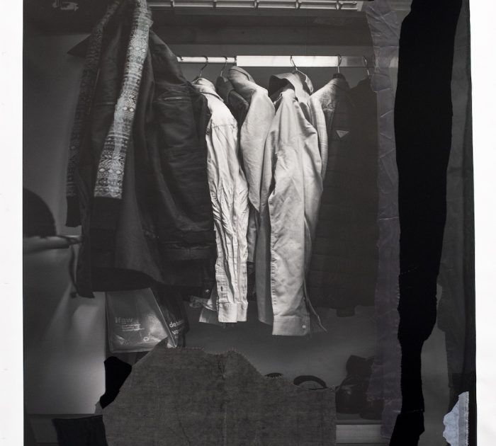 coats and iron 180 cm by 120 cm. 2022
